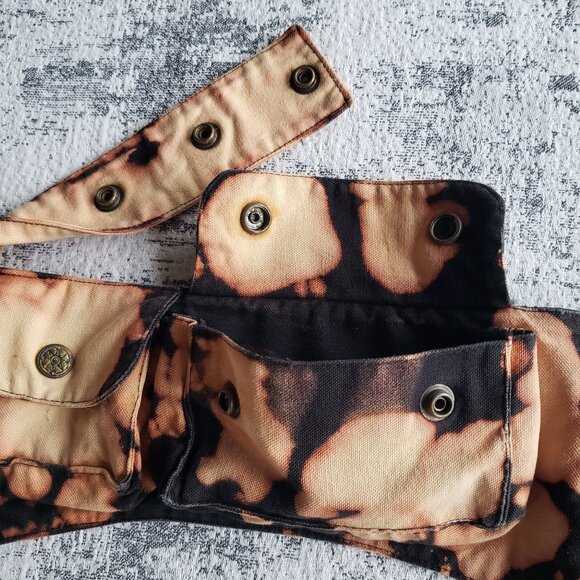 Rabbit and Empee Tie Dye Waist Utility Pocket Belt Length: 43" - Picture 6 of 11